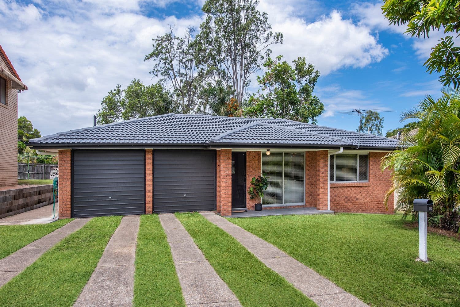 16 Dolphin Street, Macgregor QLD 4109, Macgregor - Image 1