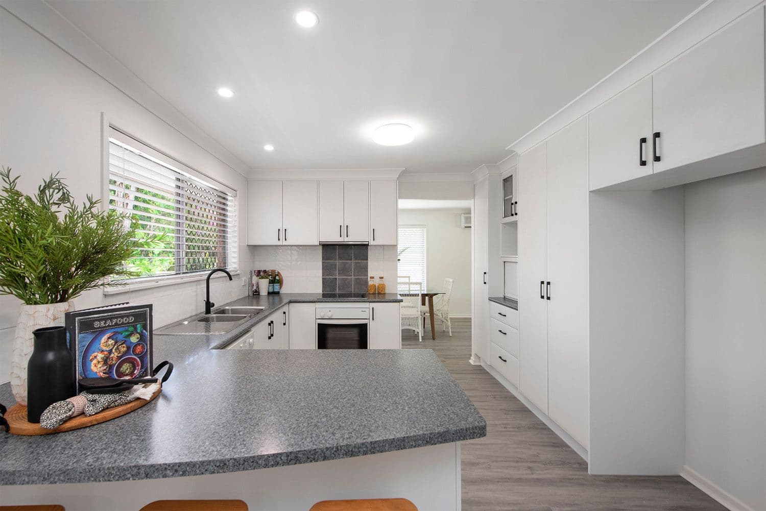 16 Dolphin Street, Macgregor QLD 4109, Macgregor - Thumbnail 4