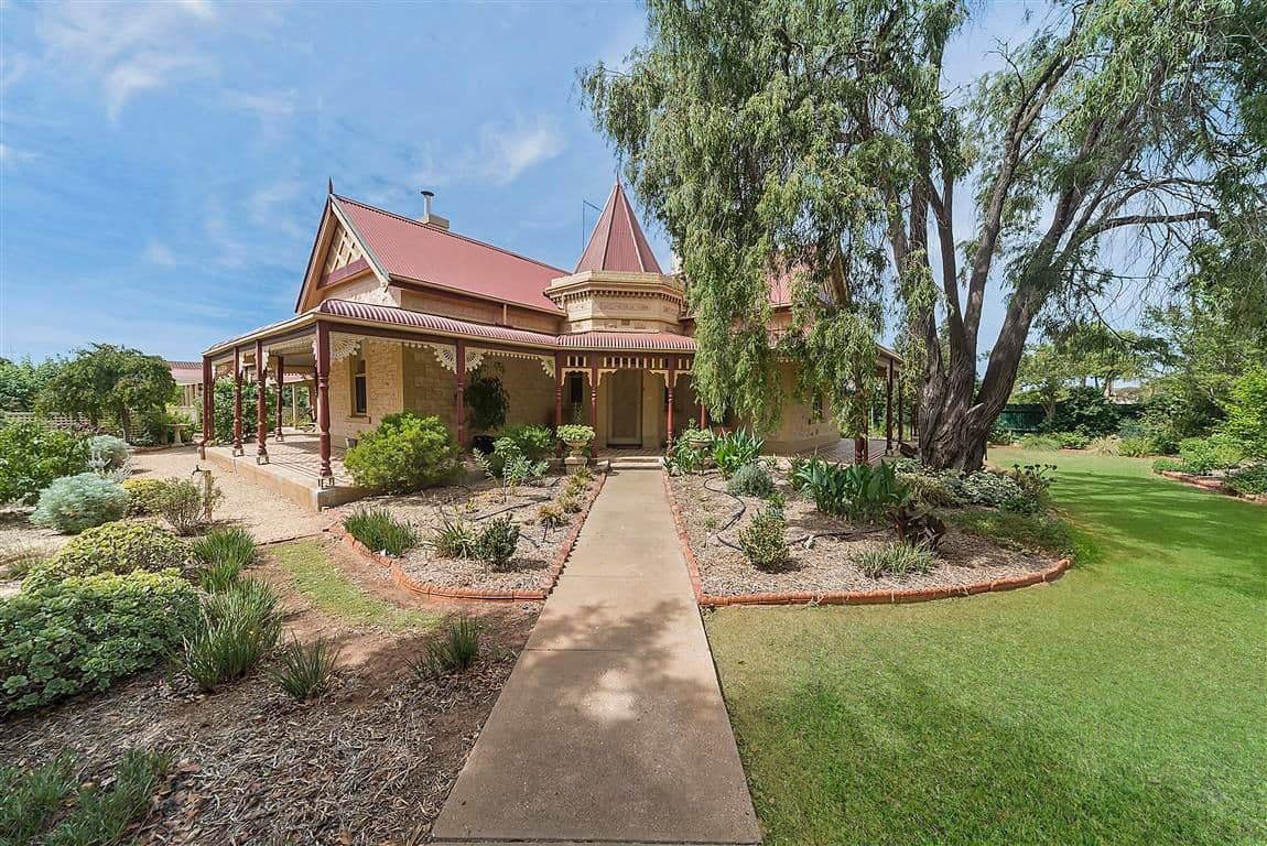 36 Wallace Street, Balaklava SA 5461, Balaklava - Image 1