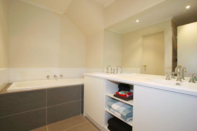 14 Glengala Court, MENTONE VIC 3194, Mentone - Thumbnail 7