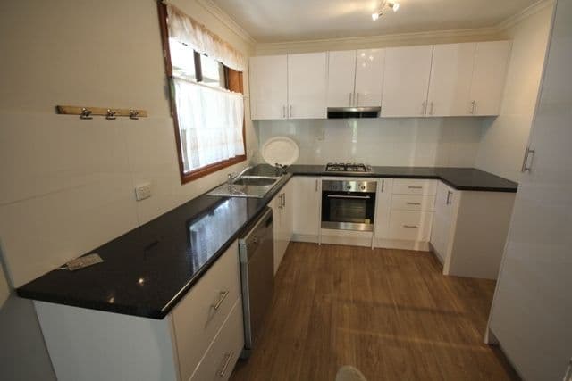 3 Bennett Close, Aberfoyle Park SA 5159, Aberfoyle Park - Thumbnail 2