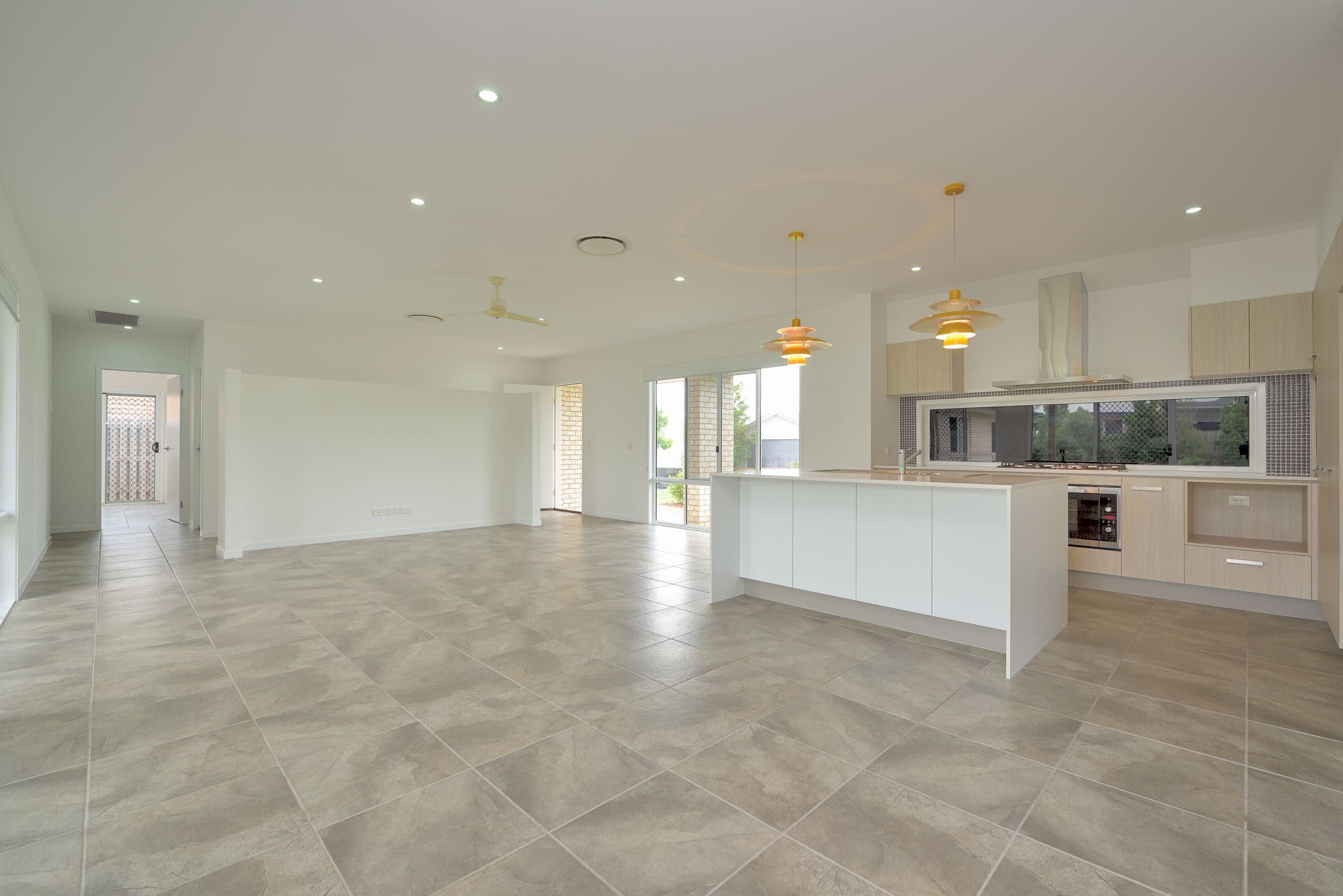4 Cornforth Crescent, Kirkwood QLD 4680, Kirkwood - Thumbnail 3