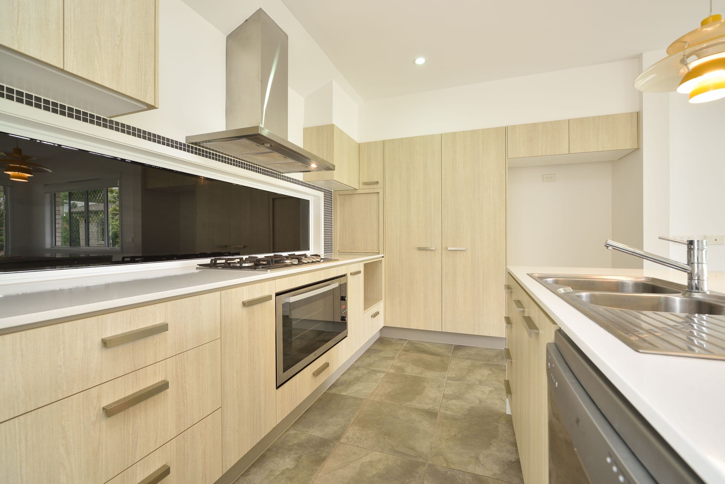 4 Cornforth Crescent, Kirkwood QLD 4680, Kirkwood - Thumbnail 4