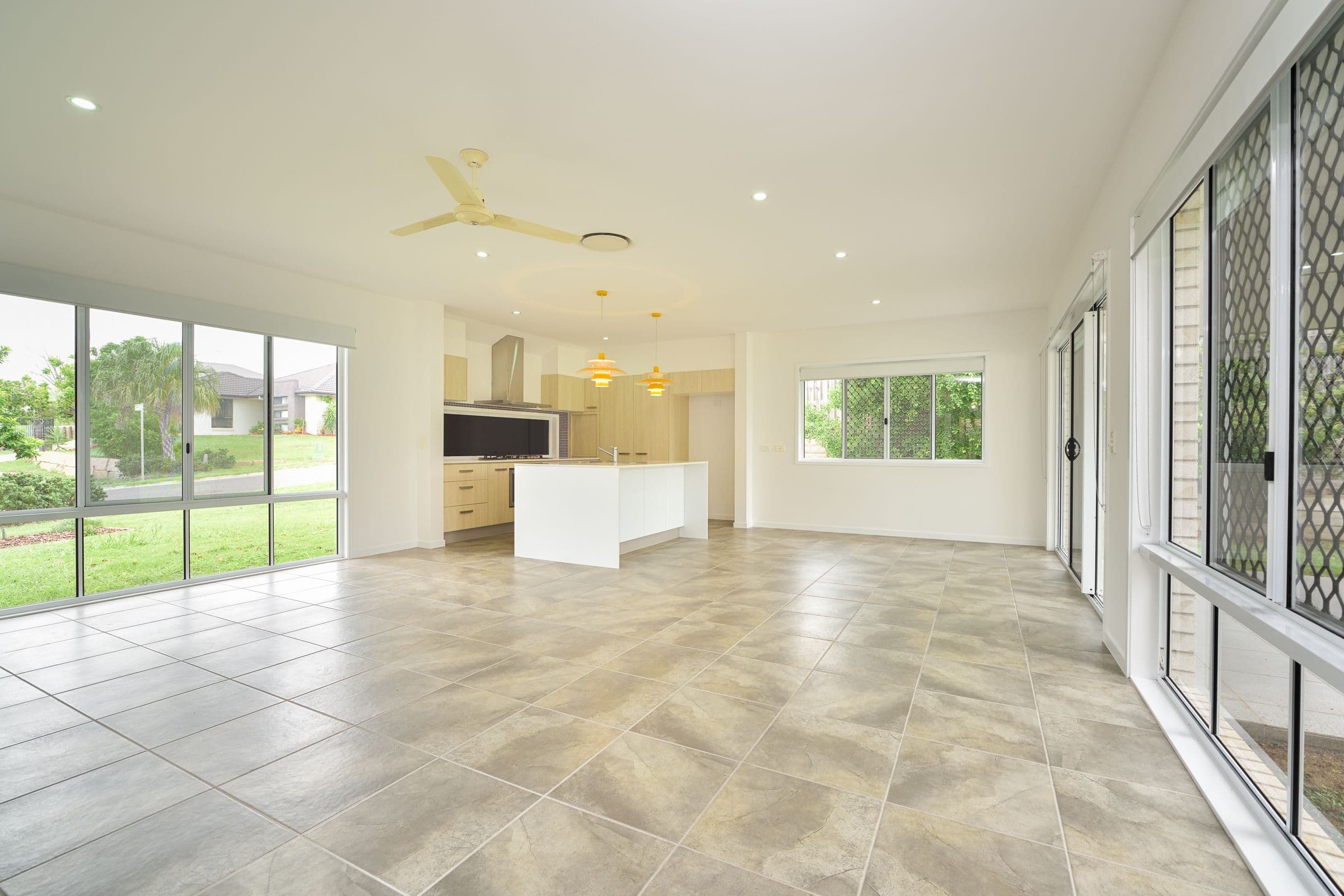 4 Cornforth Crescent, Kirkwood QLD 4680, Kirkwood - Thumbnail 7