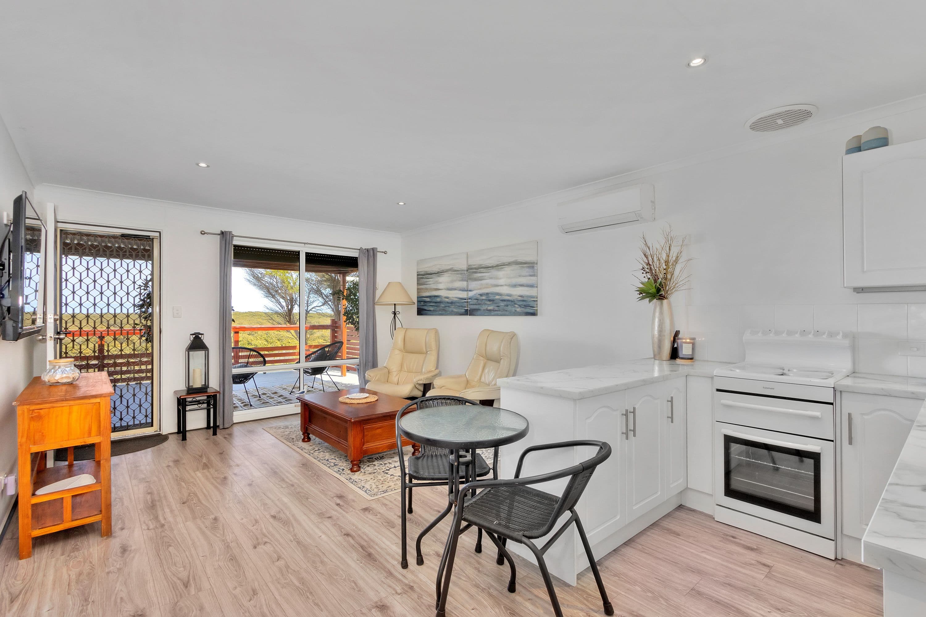 1762 The Esplanade, Middle Beach SA 5501, Middle Beach - Thumbnail 2