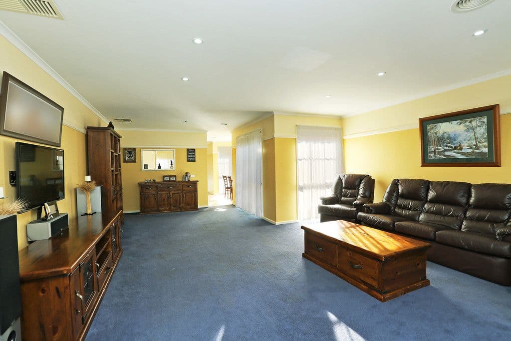 38 Smeaton Close, Lara VIC 3212, Lara - Thumbnail 2