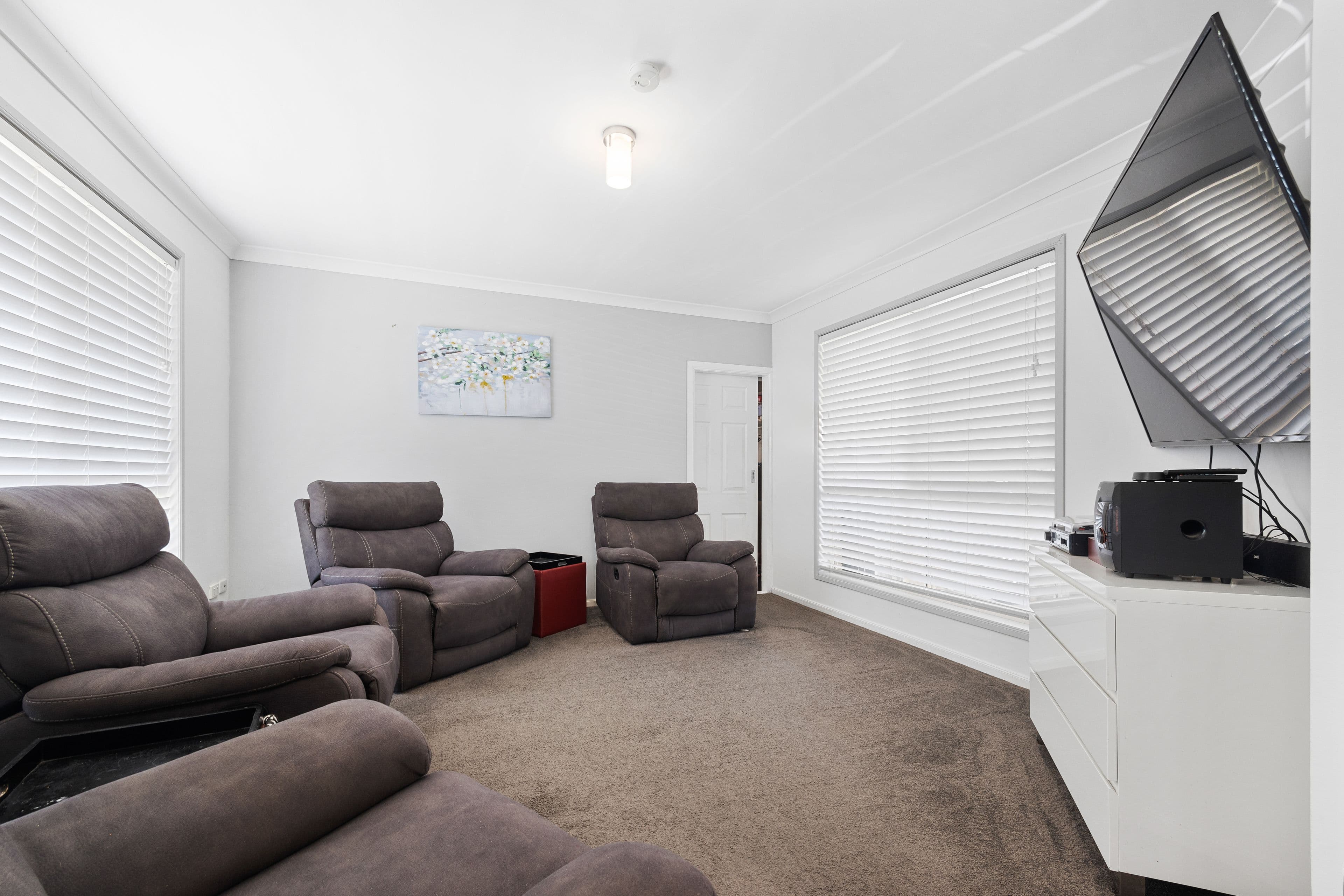 8 Stardust Court, Caboolture QLD 4510, Caboolture - Thumbnail 3