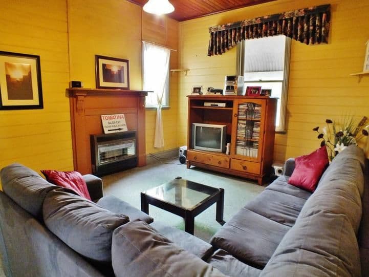 17 Hills Street, YOUNG NSW 2594, Young - Thumbnail 3