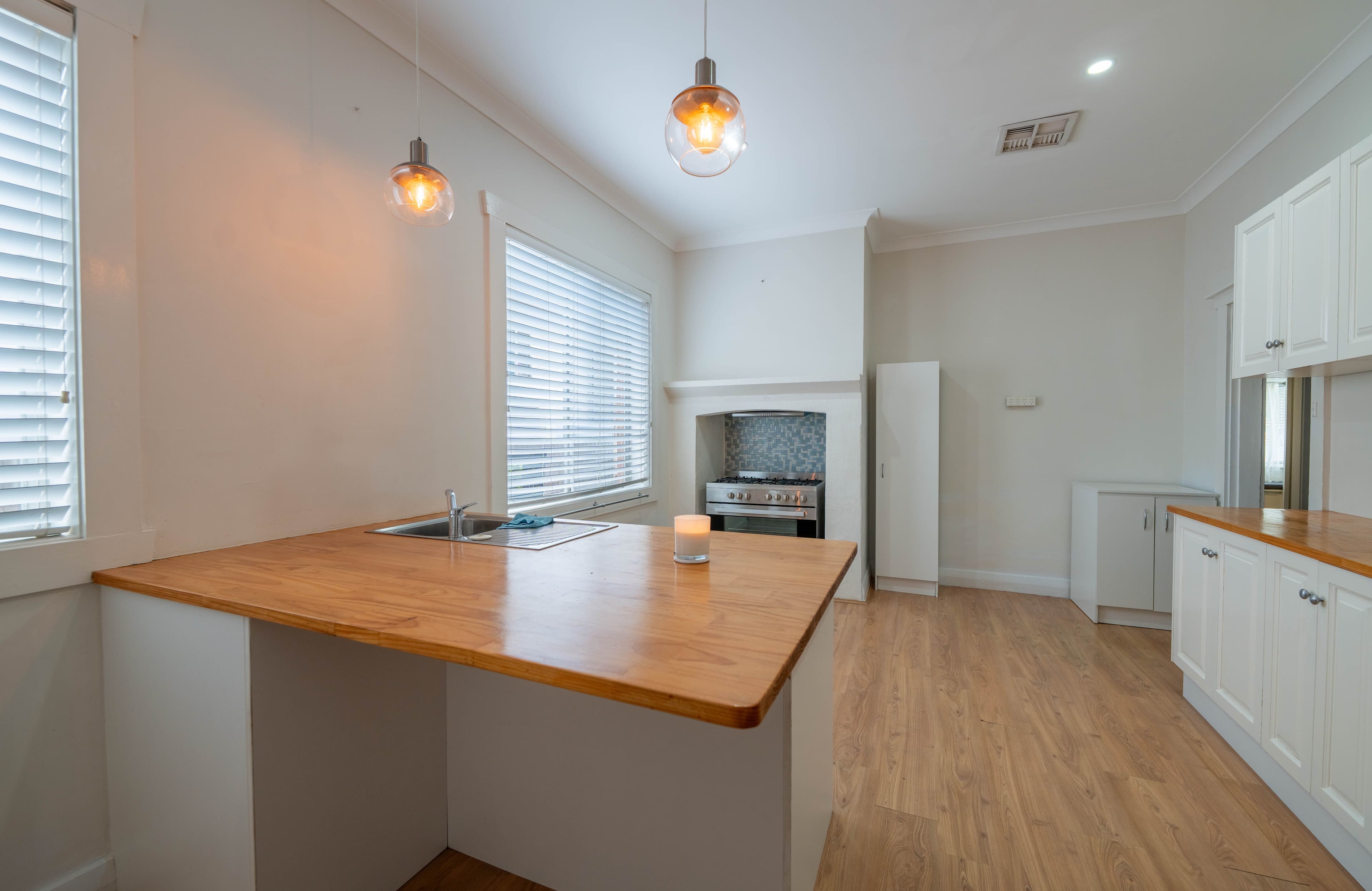 4 Armstrong Street, Parkes NSW 2870, Parkes - Thumbnail 3