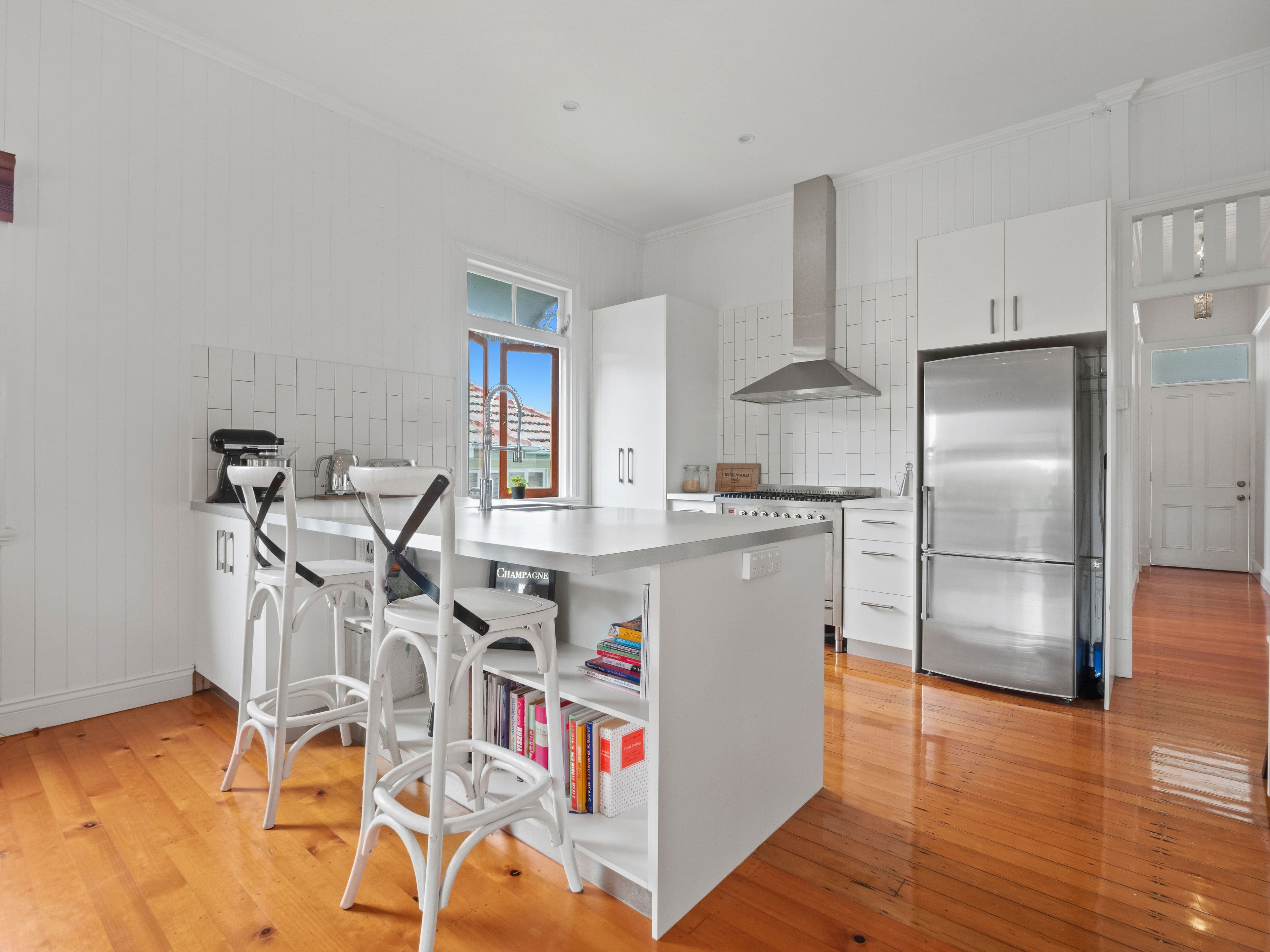 25 Erica Street, Cannon Hill QLD 4170, Cannon Hill - Thumbnail 2
