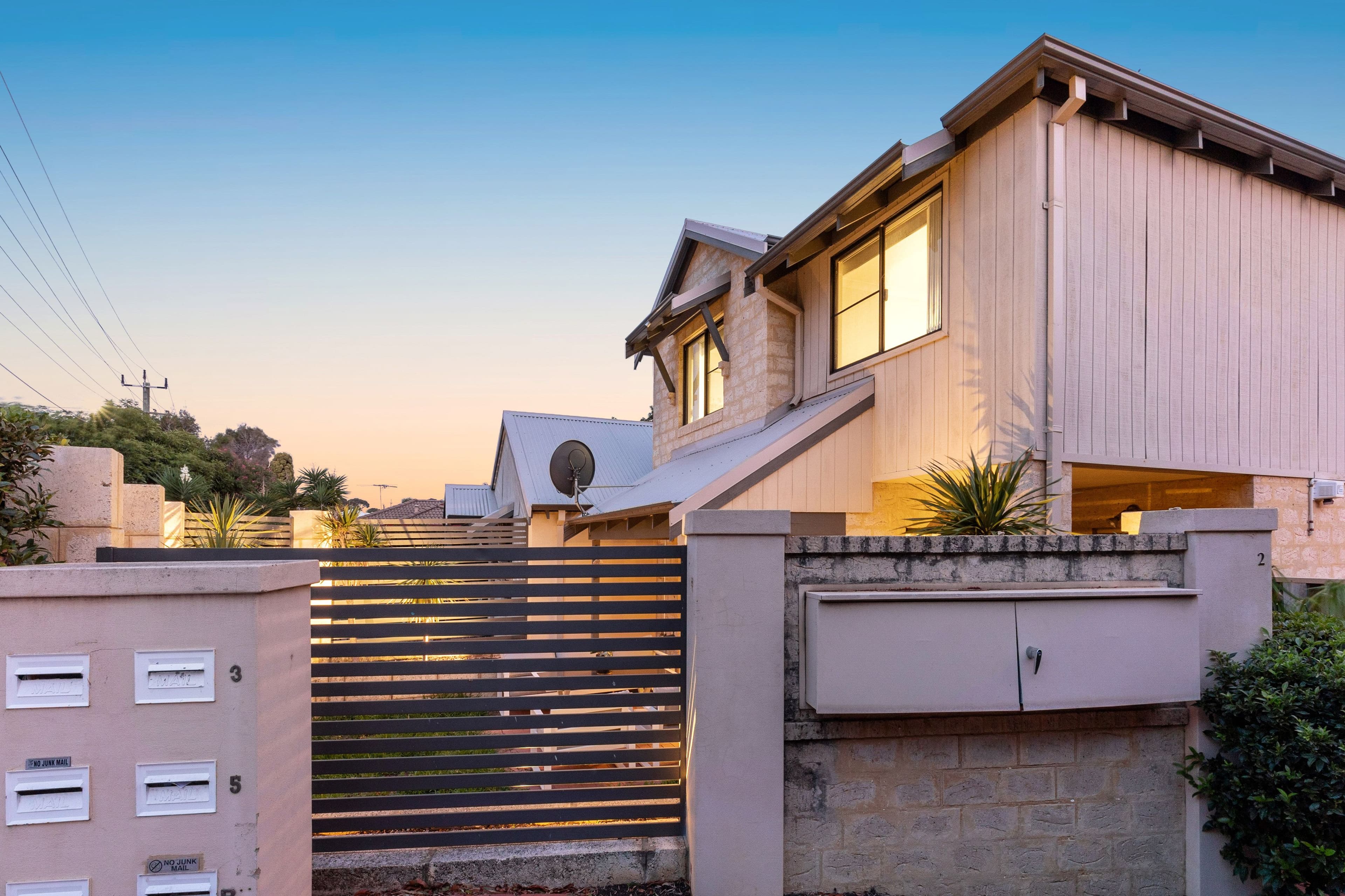 25 Sackville Terrace, Scarborough WA 6019, Scarborough - Thumbnail 2