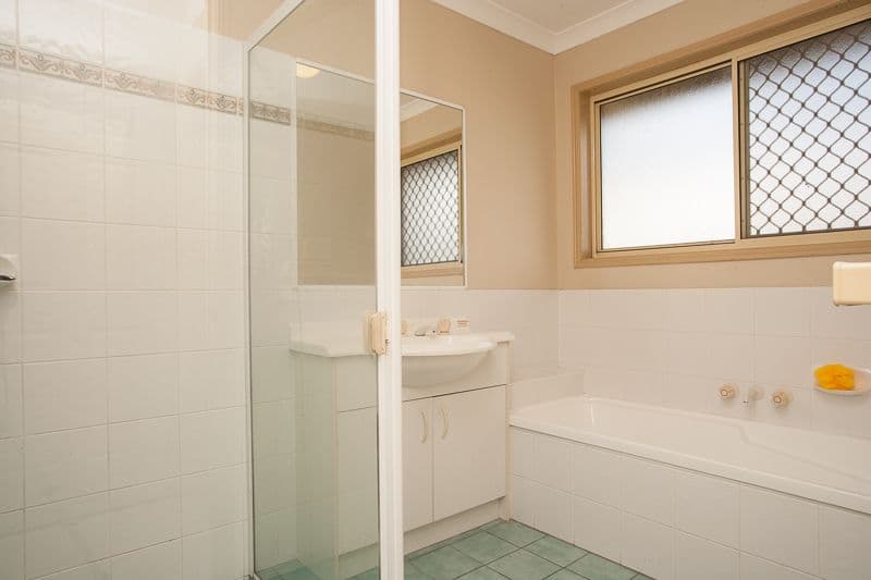 17 Sandwell Crescent, KIPPA-RING QLD 4021, Kippa-Ring - Thumbnail 7