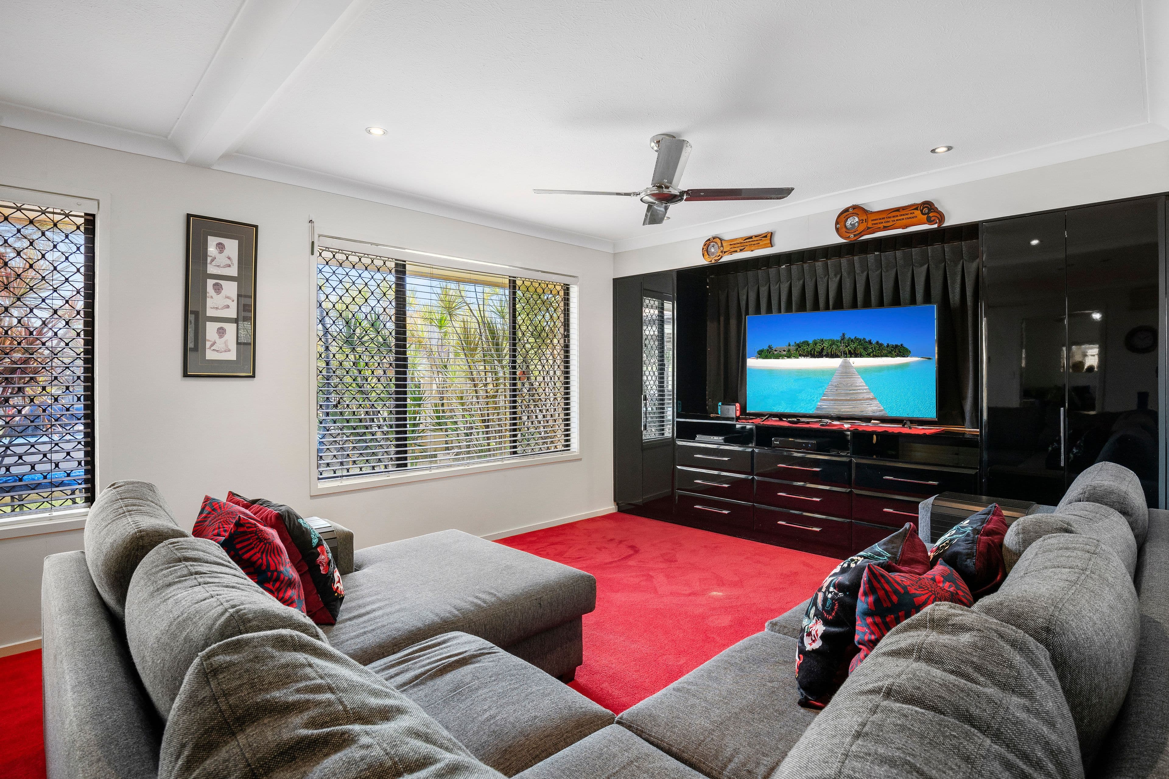 34 Bordeaux Parade, Mermaid Waters QLD 4218, Mermaid Waters - Thumbnail 5