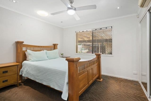 34 Bordeaux Parade, Mermaid Waters QLD 4218, Mermaid Waters - Thumbnail 6