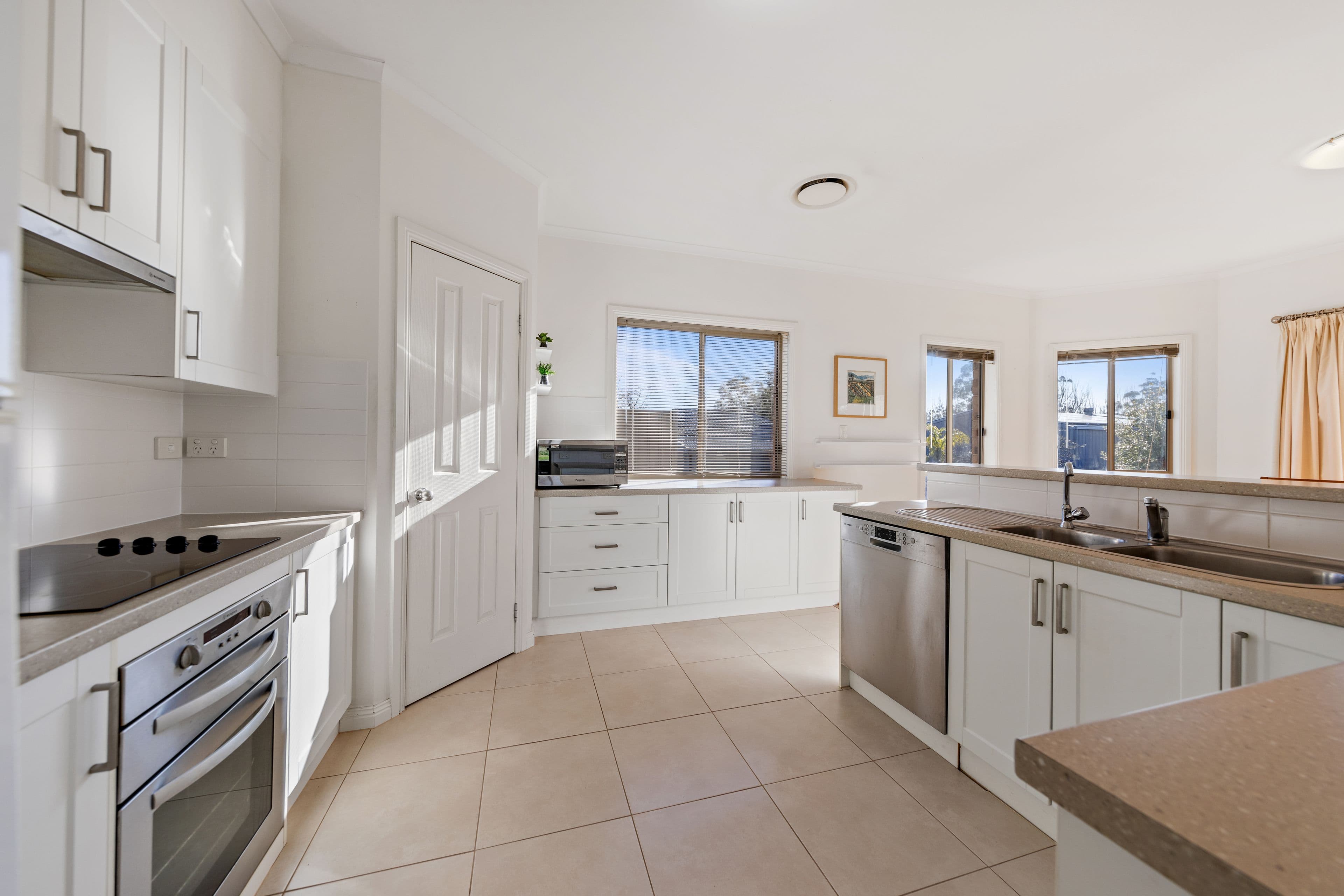27 Albert Street, Clare SA 5453, Clare - Thumbnail 5