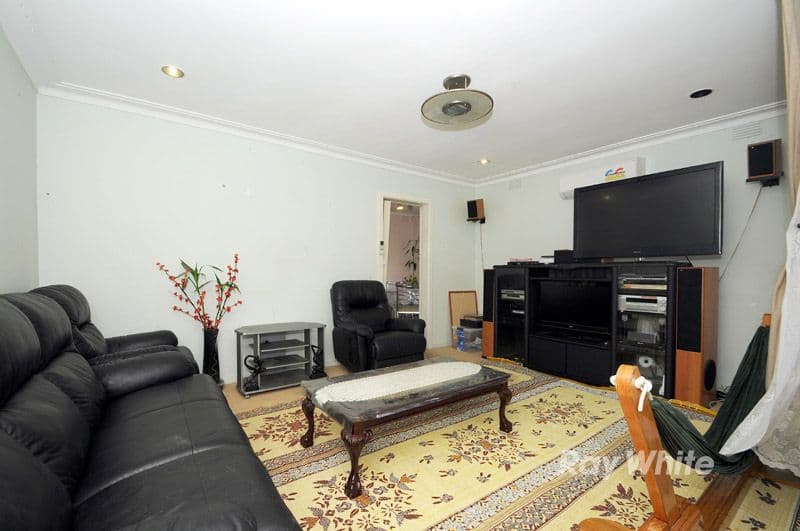 1 Laurus Court, DANDENONG NORTH VIC 3175, Dandenong North - Thumbnail 2