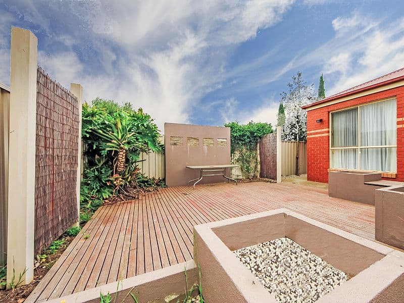 5 Hinchinbrook Close, CAROLINE SPRINGS VIC 3023, Caroline Springs - Thumbnail 4