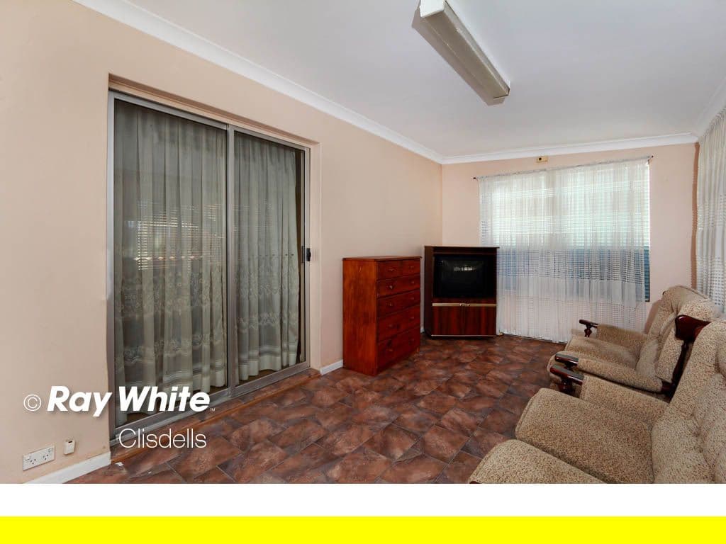 40 Rosemeath Avenue, KINGSGROVE NSW 2208, Kingsgrove - Thumbnail 4