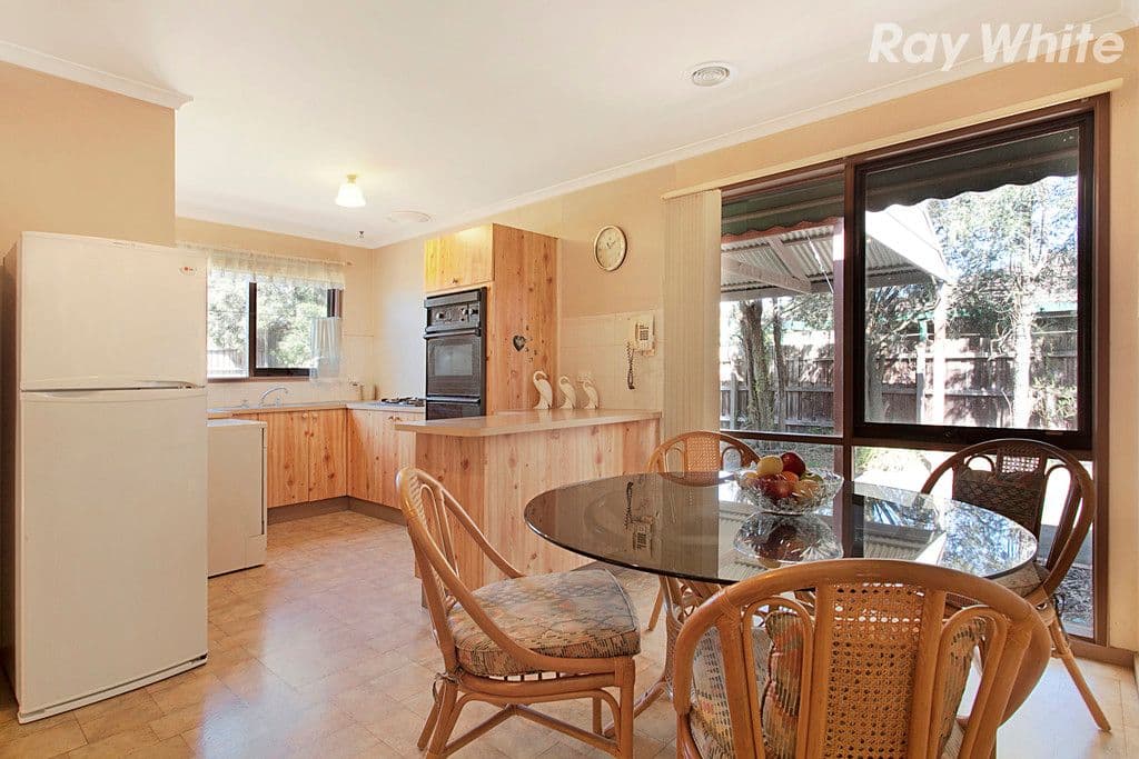 14 Adam Close, Rowville VIC 3178, Rowville - Thumbnail 3