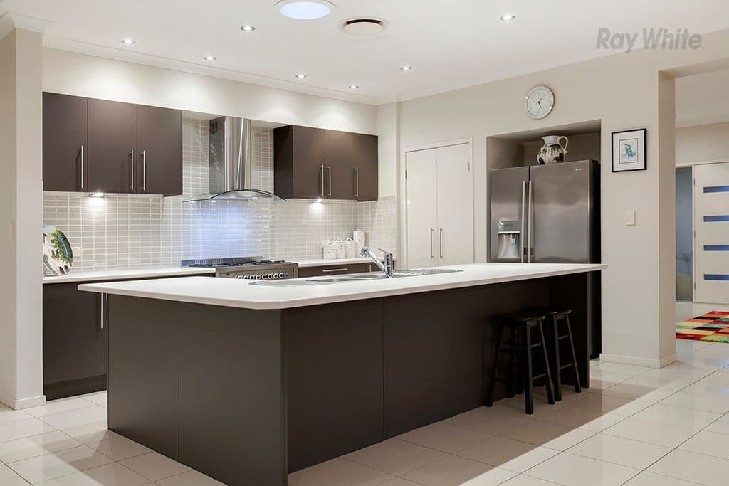 8 Burgan Place, North Lakes QLD 4509, North Lakes - Thumbnail 4