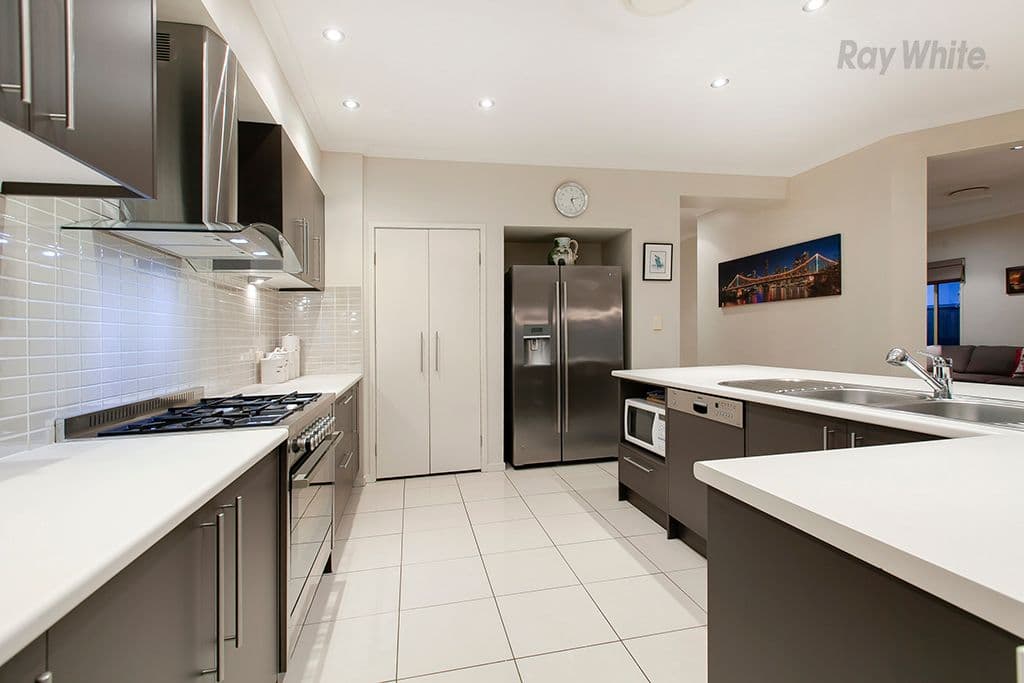 8 Burgan Place, North Lakes QLD 4509, North Lakes - Thumbnail 5