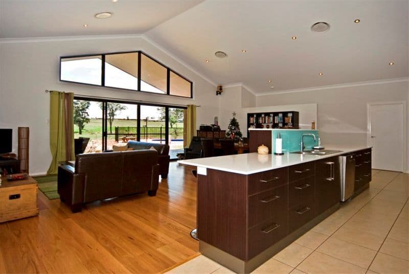 8 Oakdale Place, HIGHFIELDS QLD 4352, Highfields - Thumbnail 3