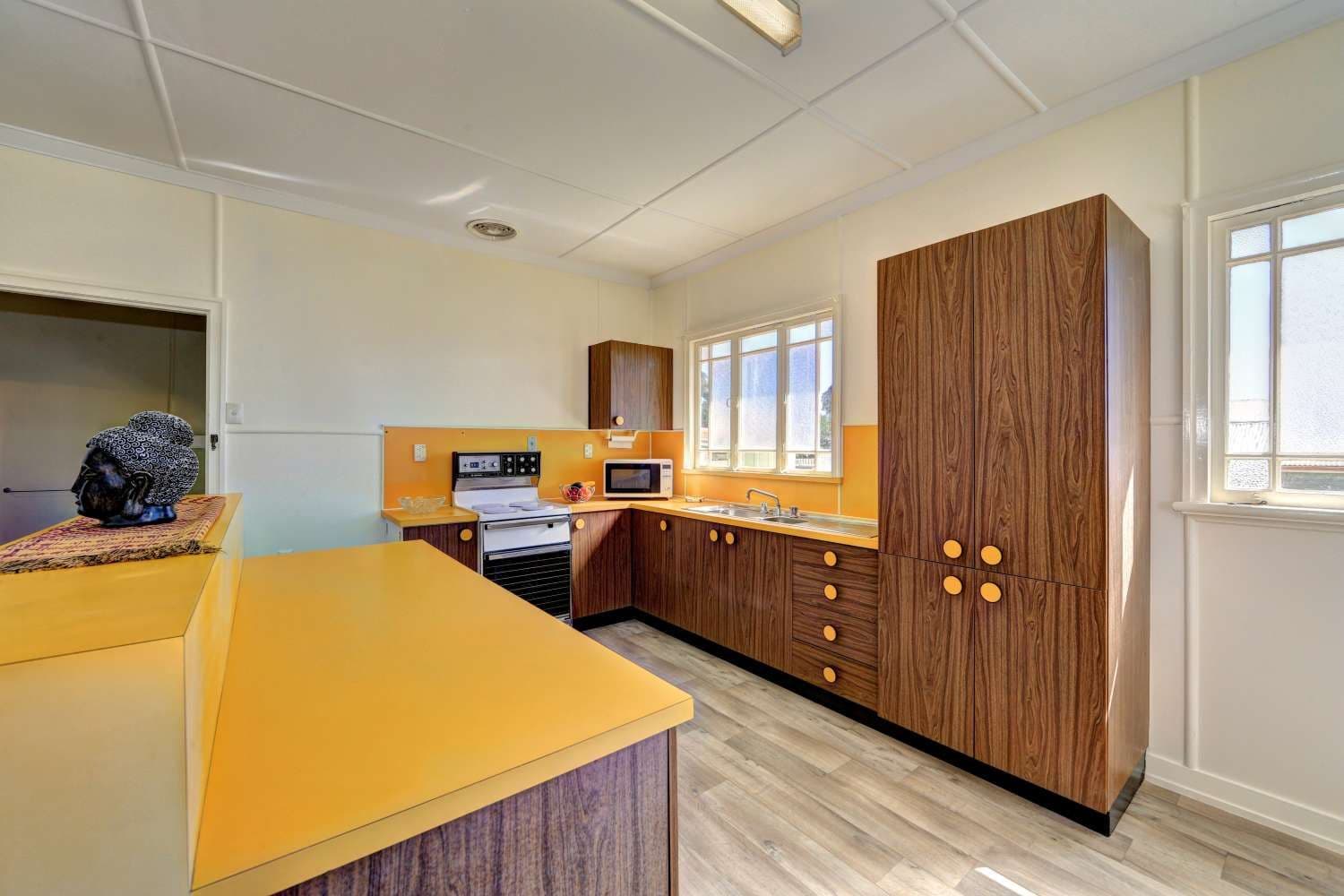 22 Coomber Street, SVENSSON HEIGHTS QLD 4670, Svensson Heights - Thumbnail 4