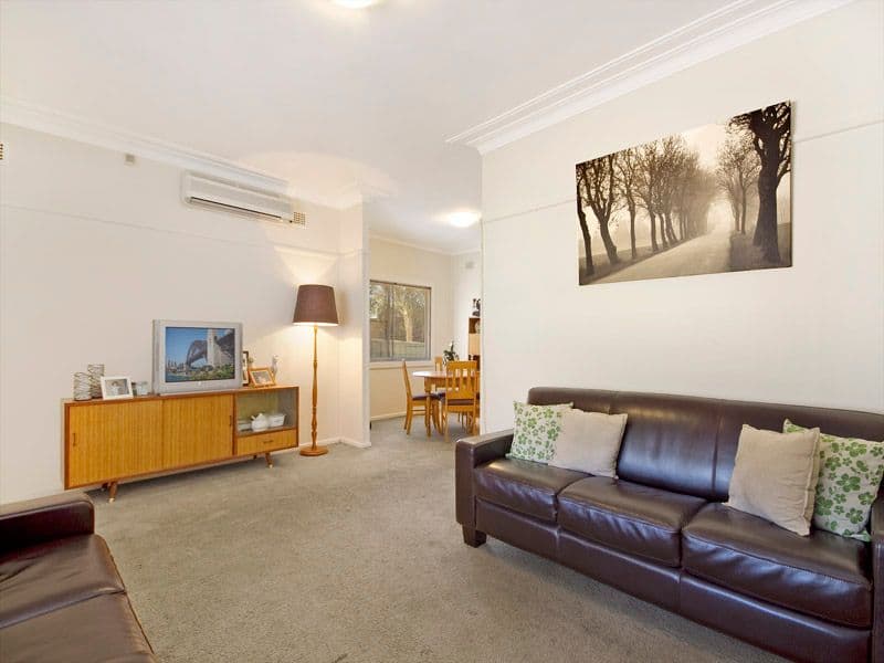 8 Barjadda Avenue, SYLVANIA NSW 2224, Sylvania - Thumbnail 2
