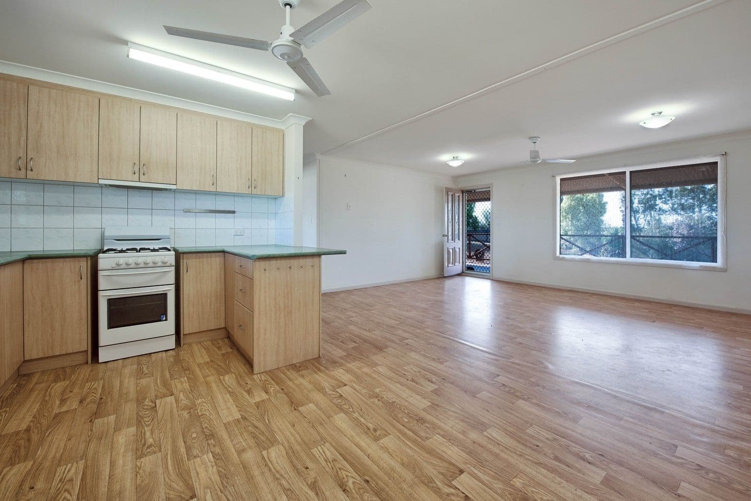 2 Gregory Street, Isseka WA 6535, Isseka - Thumbnail 4