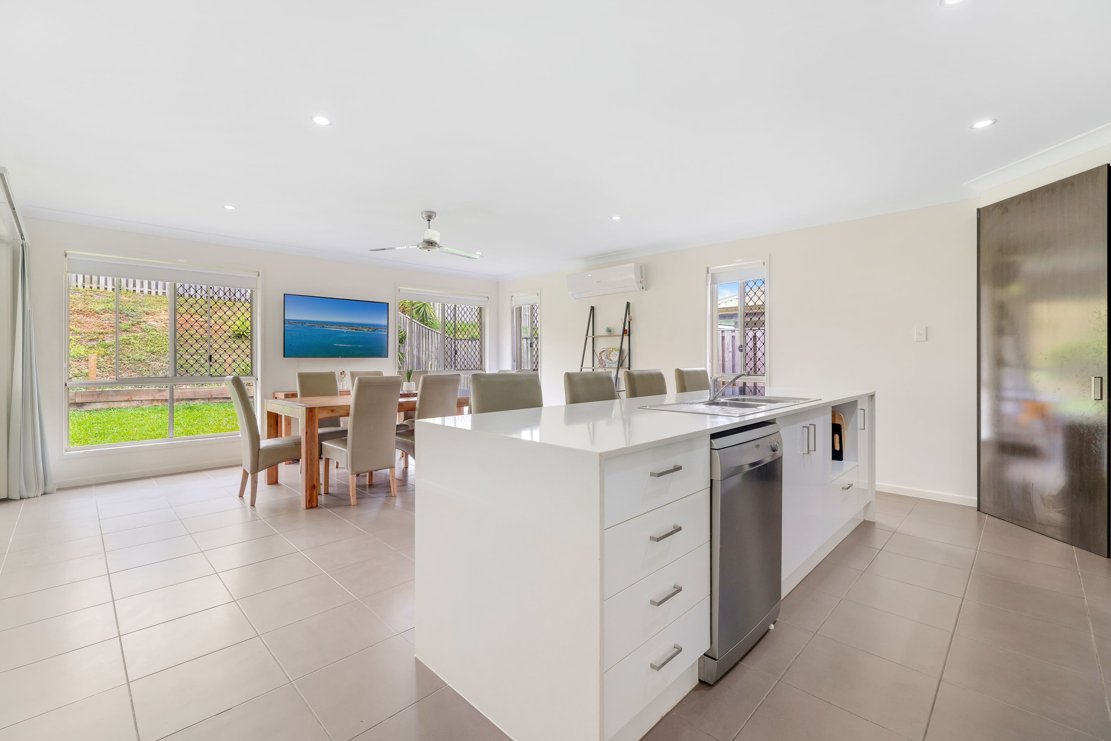 171 Riverstone Crossing, Maudsland QLD 4210, Maudsland - Thumbnail 4