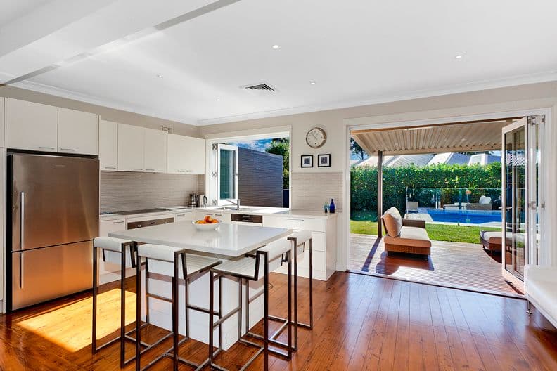 8 Finian Avenue, KILLARNEY HEIGHTS NSW 2087, Killarney Heights - Thumbnail 2