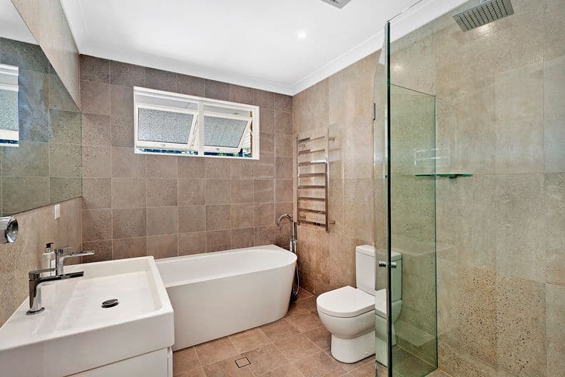 8 Finian Avenue, KILLARNEY HEIGHTS NSW 2087, Killarney Heights - Thumbnail 4