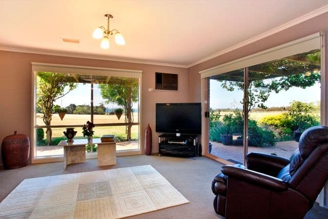 865 Portarlington Road, Curlewis, Leopold VIC 3224, Leopold - Thumbnail 4
