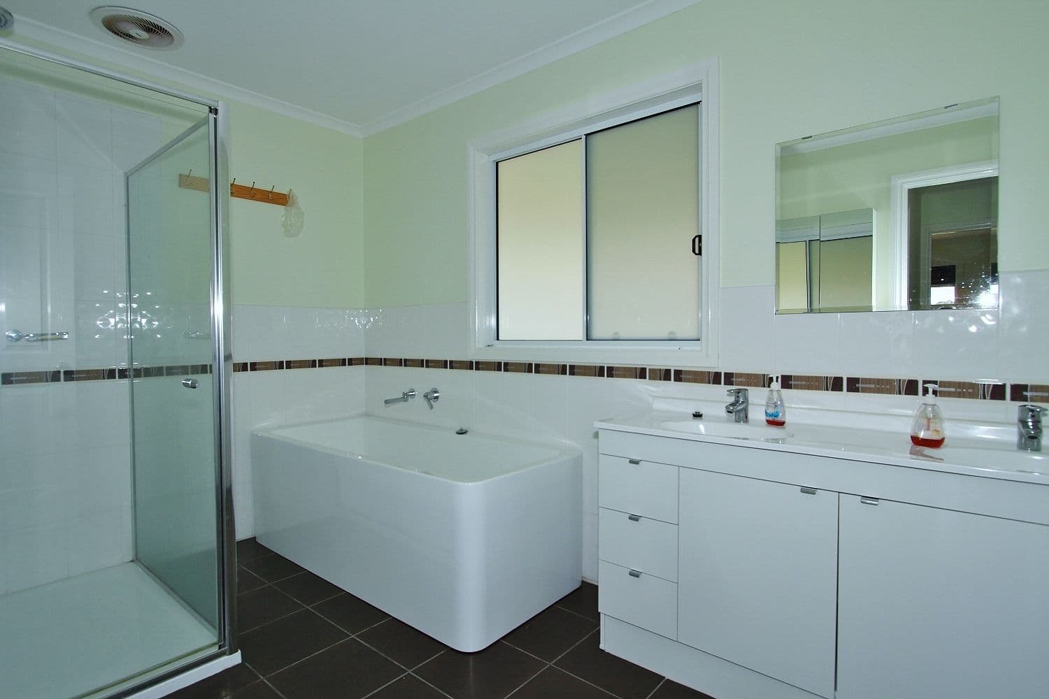 42 Sailors Gully Court, Heathcote VIC 3523, Heathcote - Thumbnail 5