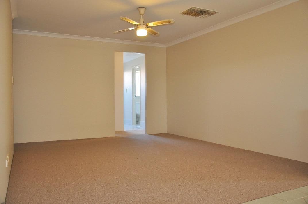 35 Oakwood Crescent, WAIKIKI WA 6169, Waikiki - Thumbnail 4