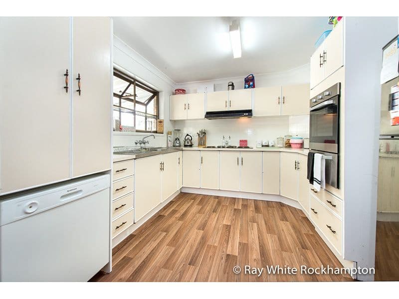 3 Barrett Street, NORMAN GARDENS QLD 4701, Norman Gardens - Thumbnail 3