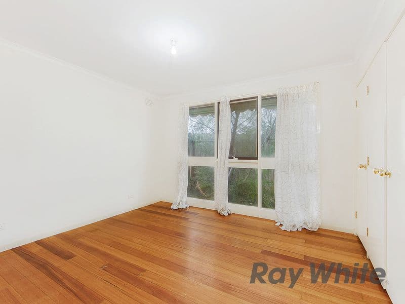 27 Moss Street, Melton South VIC 3338, Melton South - Thumbnail 3