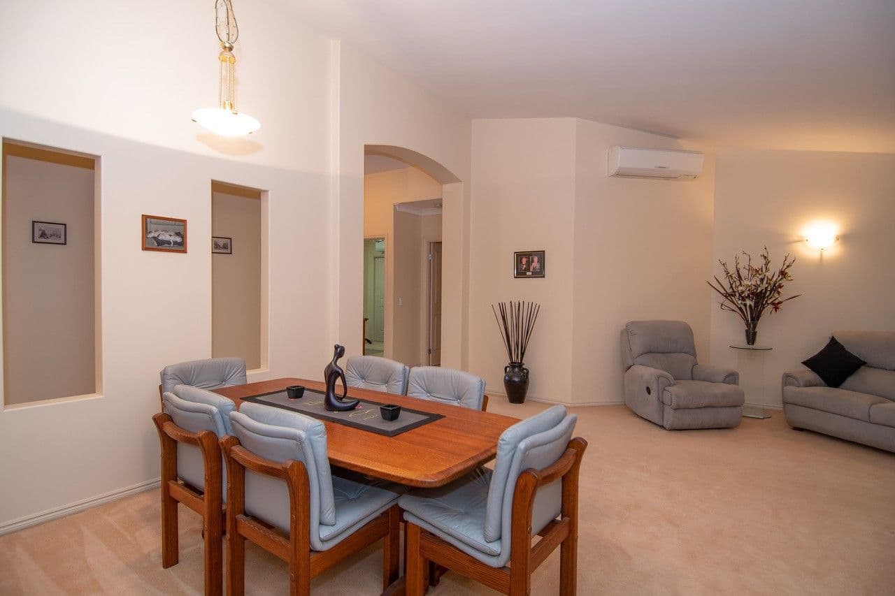 12 Portreeves Place, Arundel QLD 4214, Arundel - Thumbnail 5
