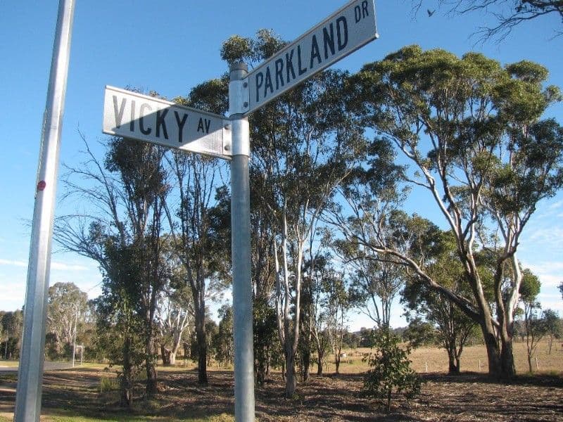 23 Vicky Avenue, CROWS NEST QLD 4355, Crows Nest - Thumbnail 3