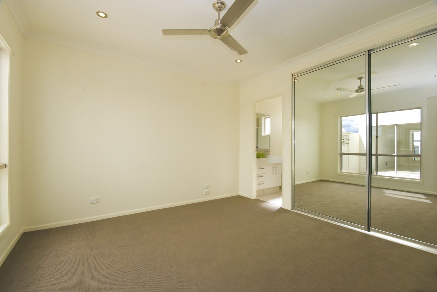 13 Saint Helena Street, MAROOCHYDORE QLD 4558, Maroochydore - Thumbnail 4
