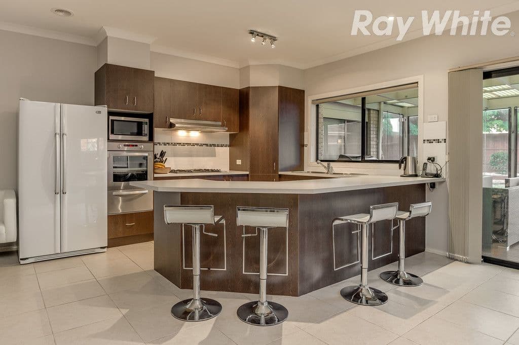 112 Stagecoach Boulevard, South Morang VIC 3752, South Morang - Thumbnail 3