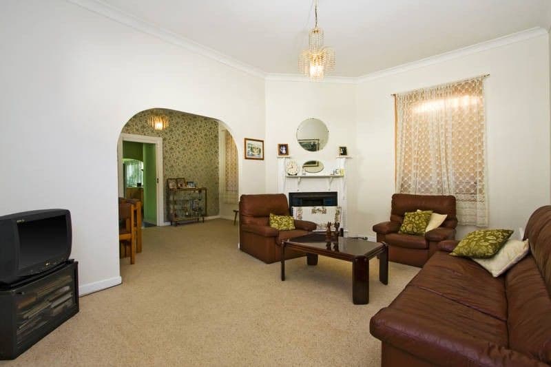 12 Hicks Avenue, MASCOT NSW 2020, Mascot - Thumbnail 2