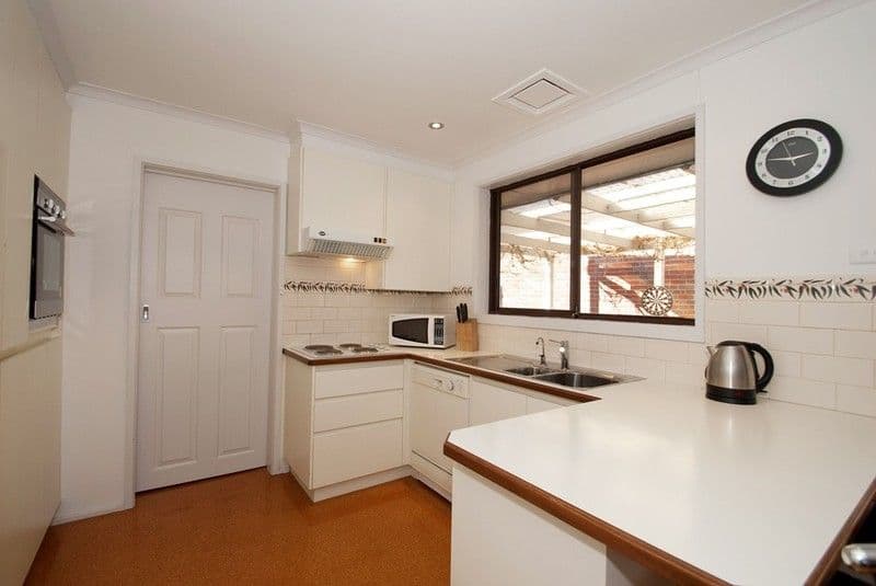 28 WILLIAMS Road, MOOROOLBARK VIC 3138, Mooroolbark - Thumbnail 2