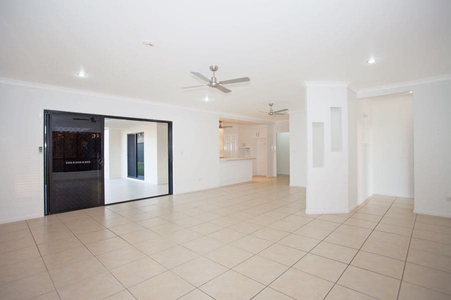 8 Slater Avenue, Blacks Beach QLD 4740, Blacks Beach - Thumbnail 3