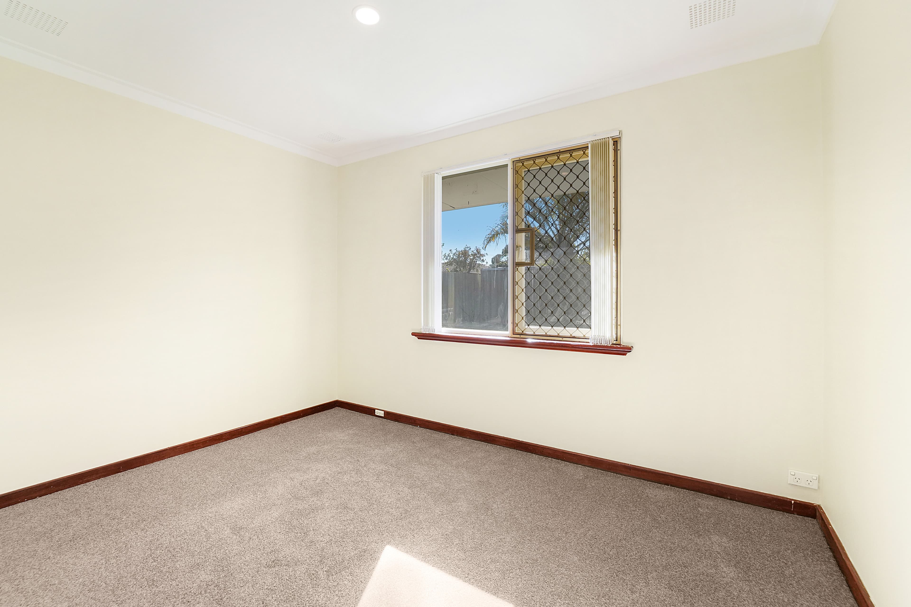 35 Newcomen Road, Stirling WA 6021, Stirling - Thumbnail 2