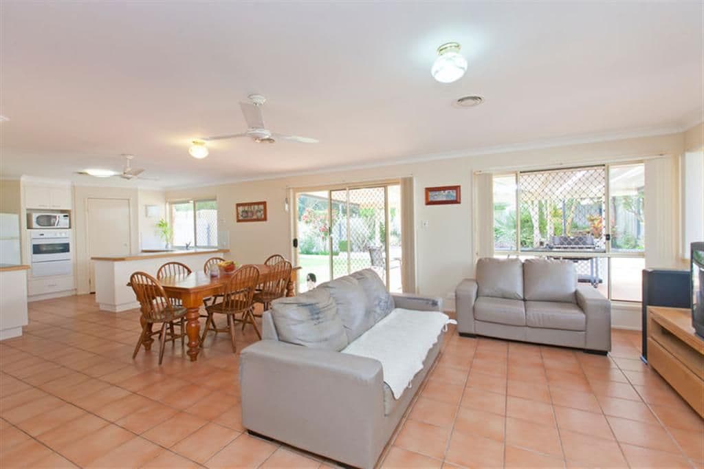 11 Parkgrove Street, BIRKDALE QLD 4159, Birkdale - Thumbnail 8