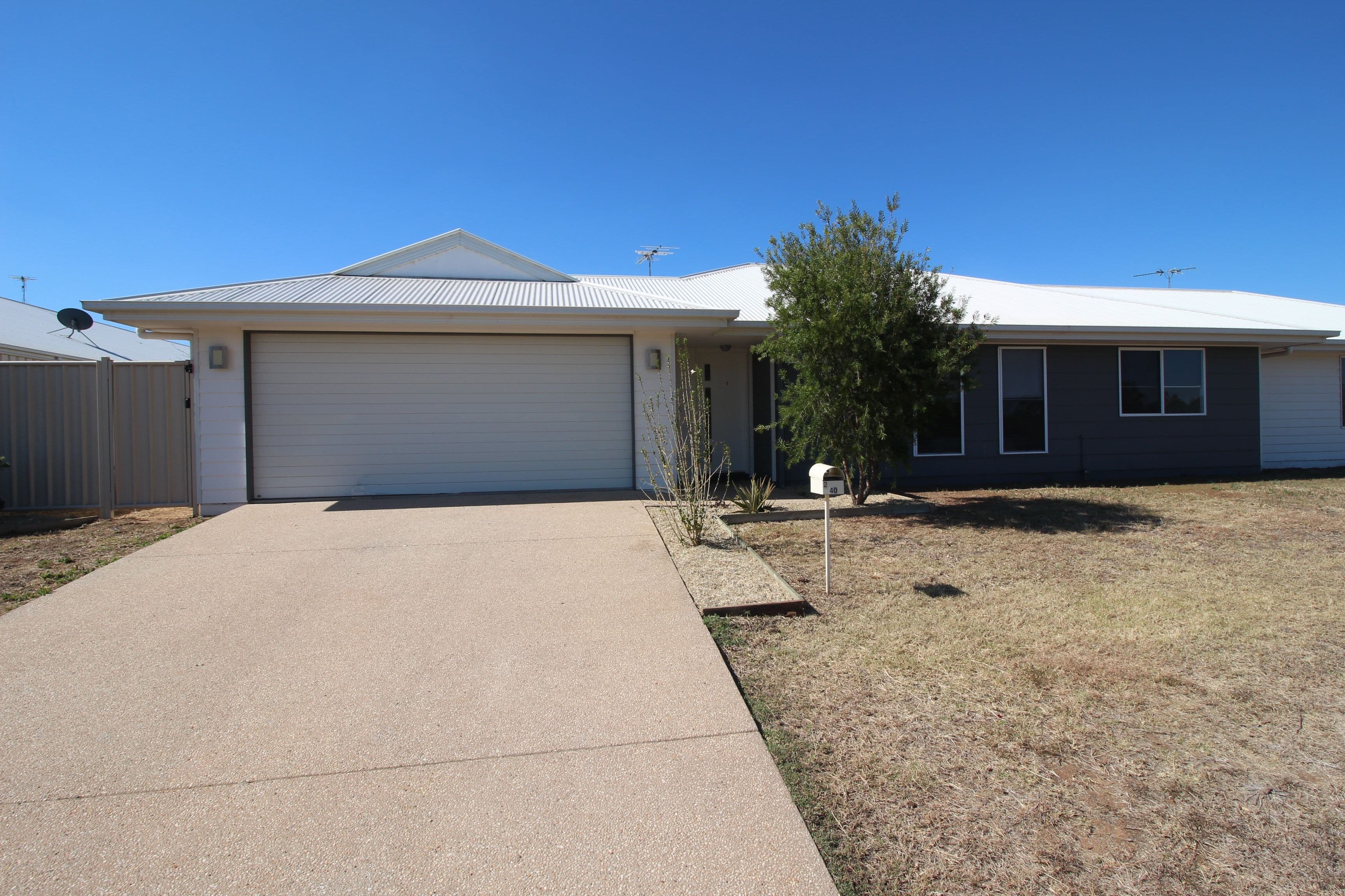 40 Lakeside Drive, Emerald QLD 4720, Emerald - Image 1