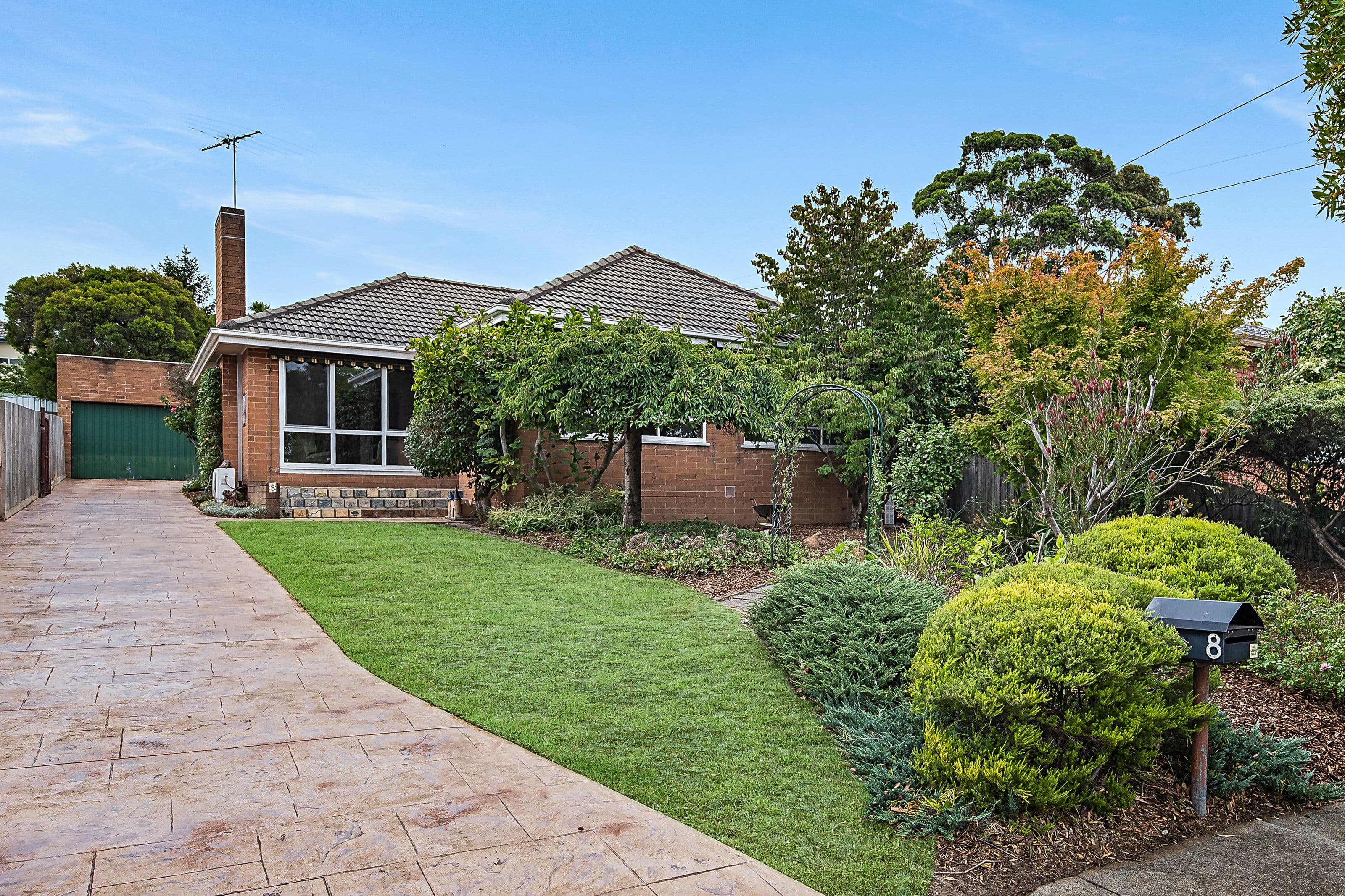 8 Dion Road, Glen Waverley VIC 3150, Glen Waverley - Image 1