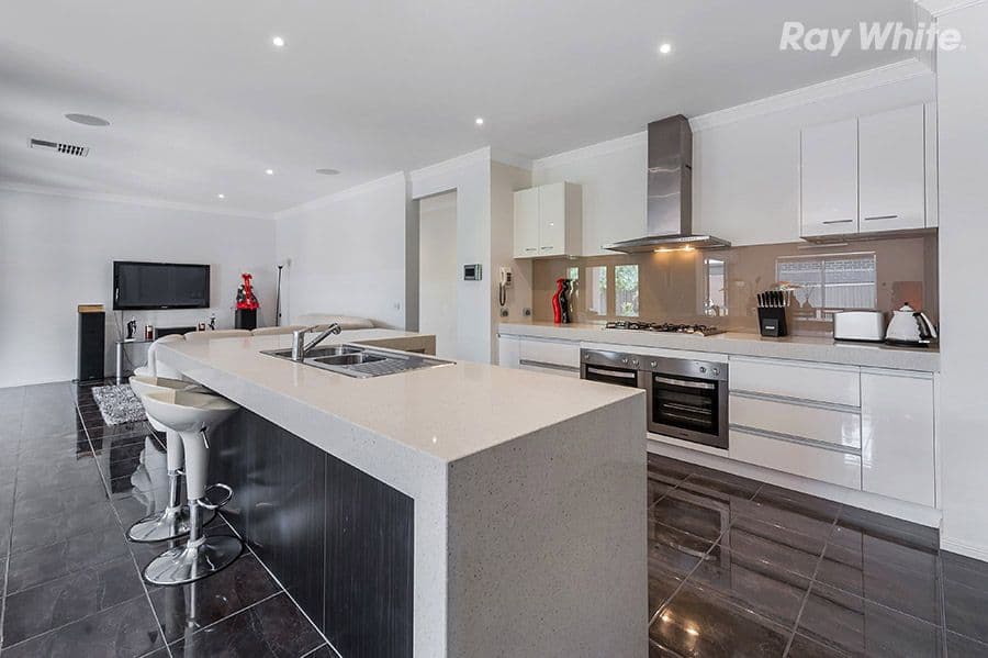 31 Langdon Drive, Mernda VIC 3754, Mernda - Thumbnail 4