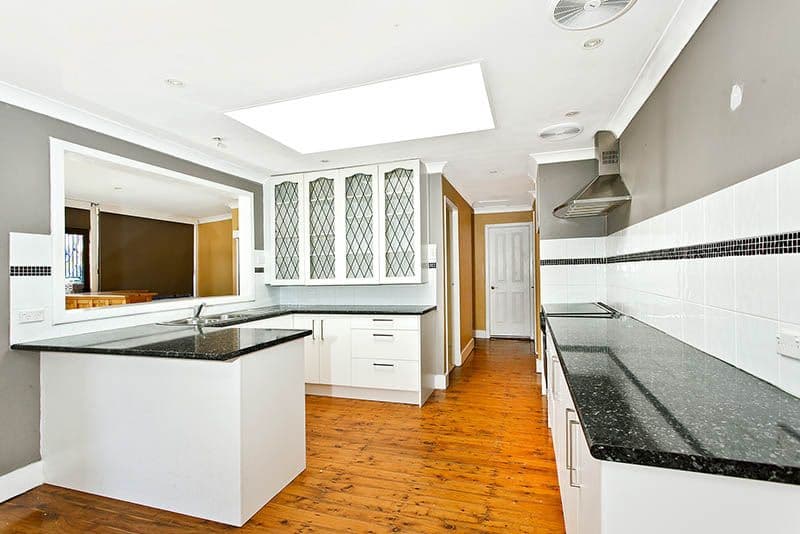 70 Kingswood Road, ENGADINE NSW 2233, Engadine - Thumbnail 2